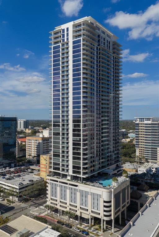 275 1ST AVENUE S UNIT 3405