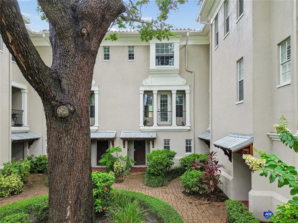 111 S DELAWARE AVENUE UNIT 3