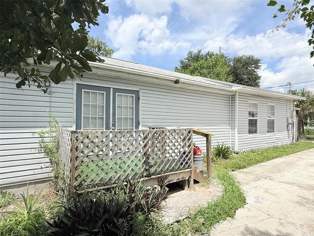 3611 2ND AVENUE S ST PETERSBURG, FL 33711