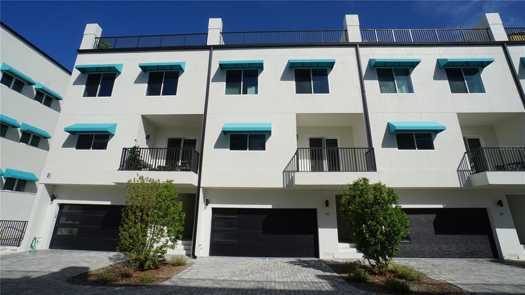 15405 GULF BOULEVARD UNIT B2
