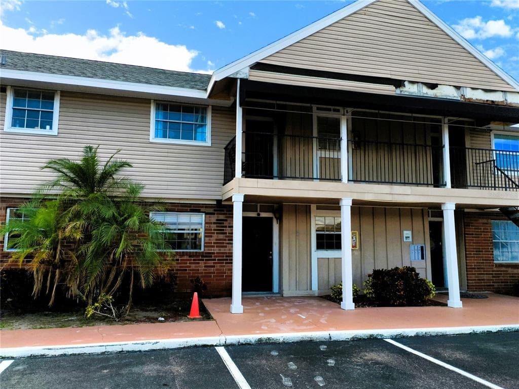 200 COUNTRY CLUB DRIVE UNIT 805