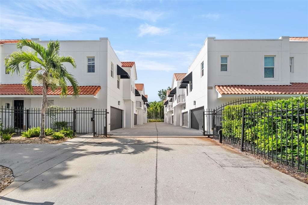 3210 W HORATIO STREET UNIT 6