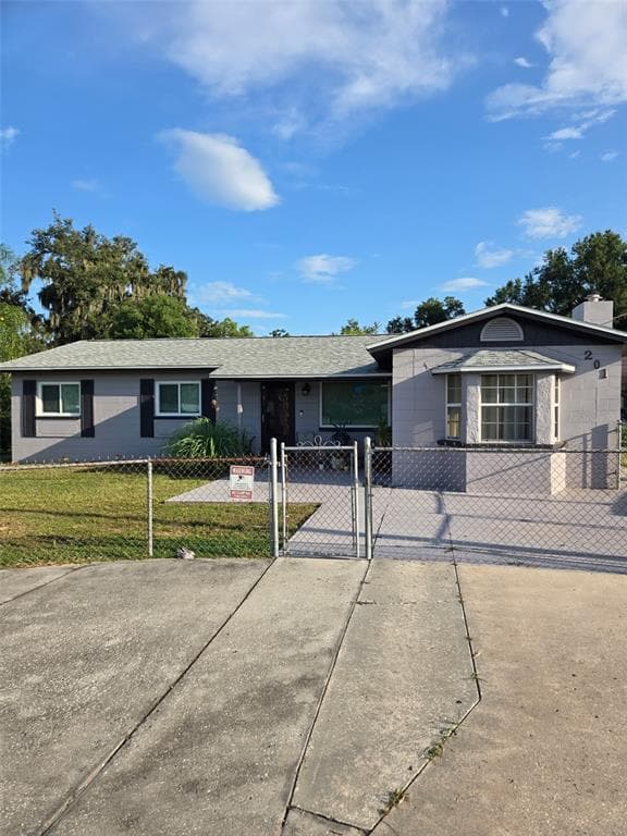 201 E WHEELER ROAD SEFFNER, FL 33584