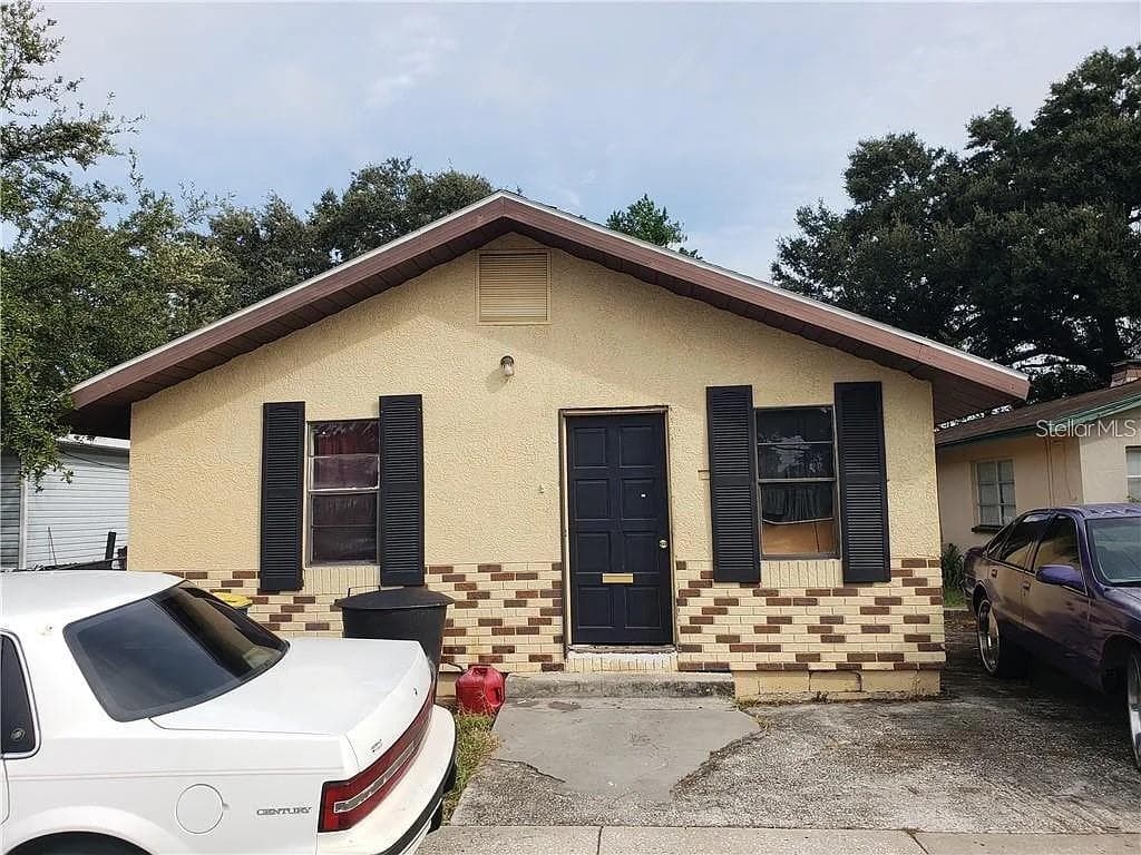 1110 CARLTON STREET CLEARWATER, FL 33755